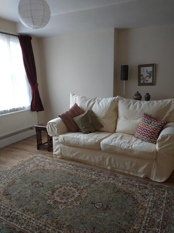 Spacious 2-Bed Apartment In Ruthin Extérieur photo